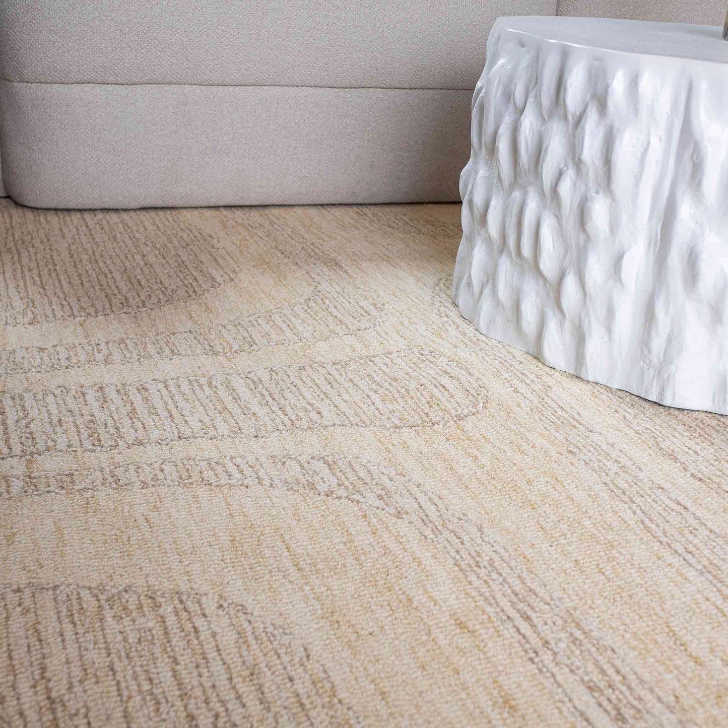 Tapete Decorativo Feizy Helena 145N – Ivory | Beige con Relieve Orgánico