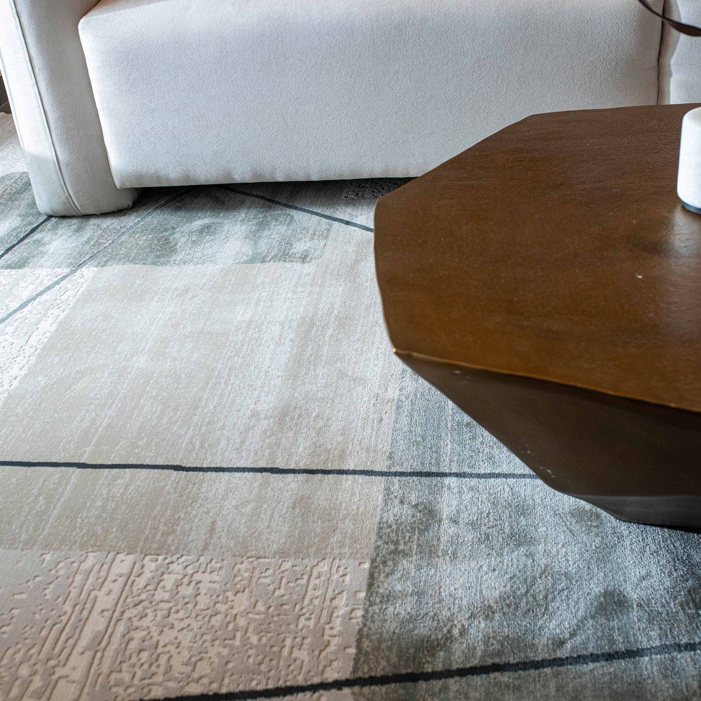 Tapete Decorativo Feizy Eren 1096C – Geométrico Moderno en Tonos Crema | Taupe