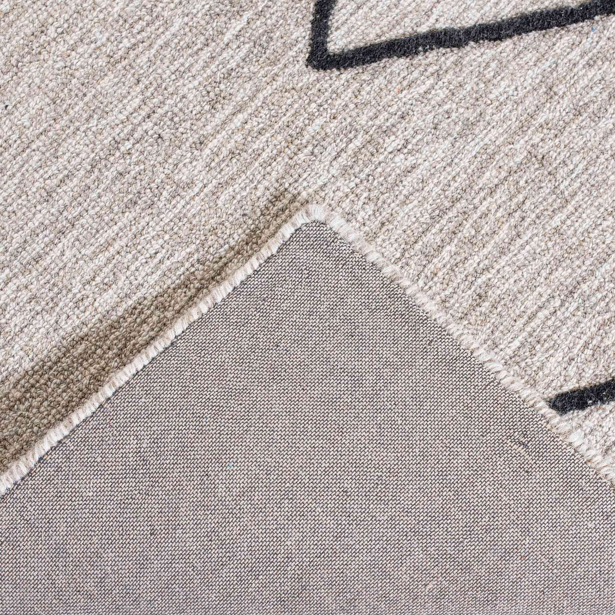Tapete Decorativo Enora 125N Charcoal / Taupe – Geométrico · Interior