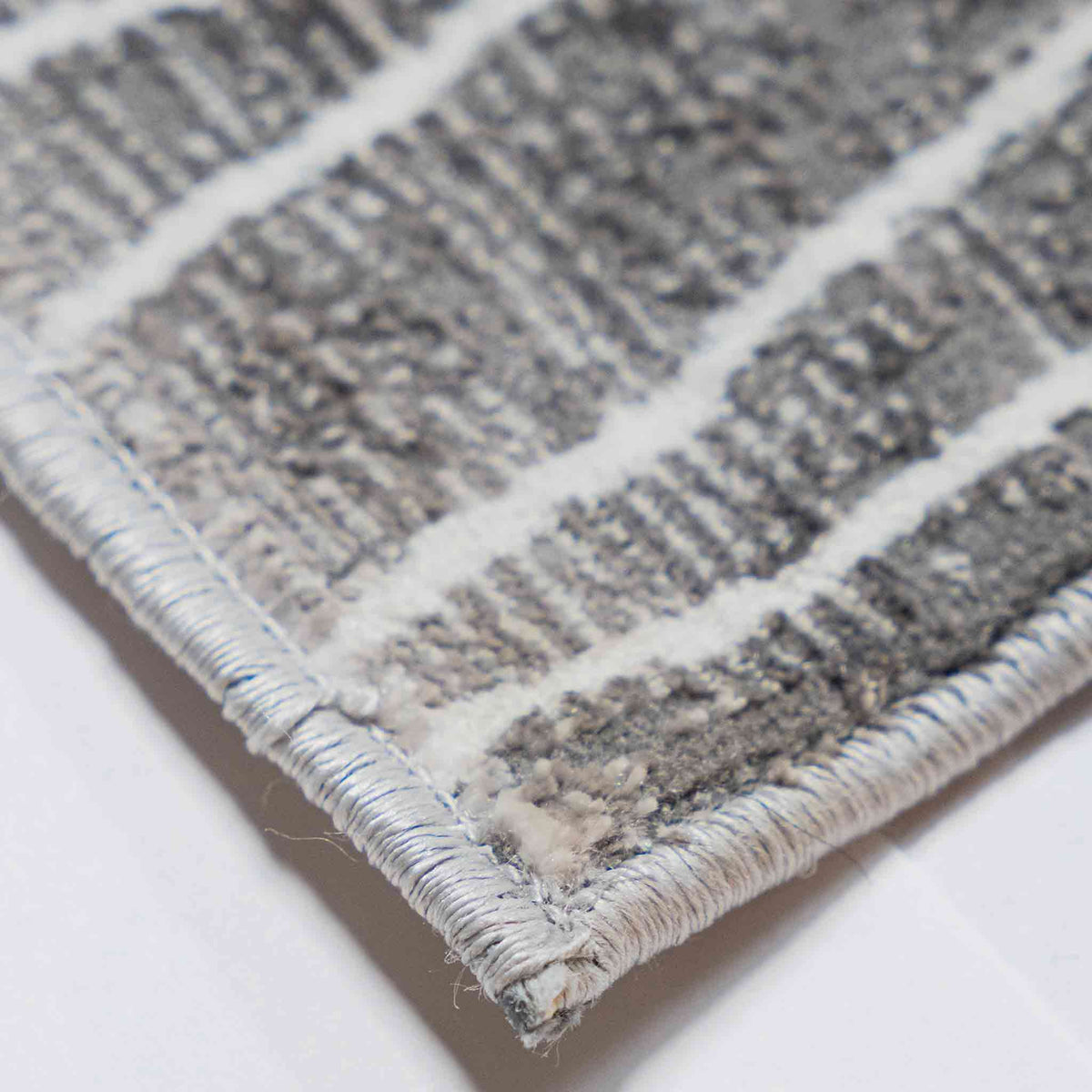 Tapete Decorativo Livenza U7021 Gris / Gris – Geométrico · Interior