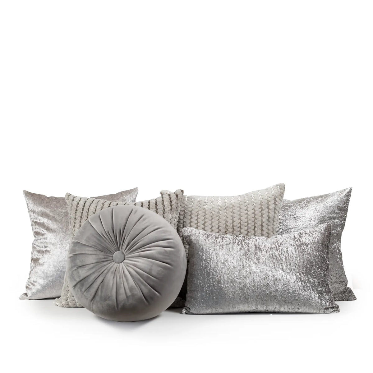 Set 6 Cojines Decorativos A&A Plateado — Elegancia Metálica Contemporánea · Interior