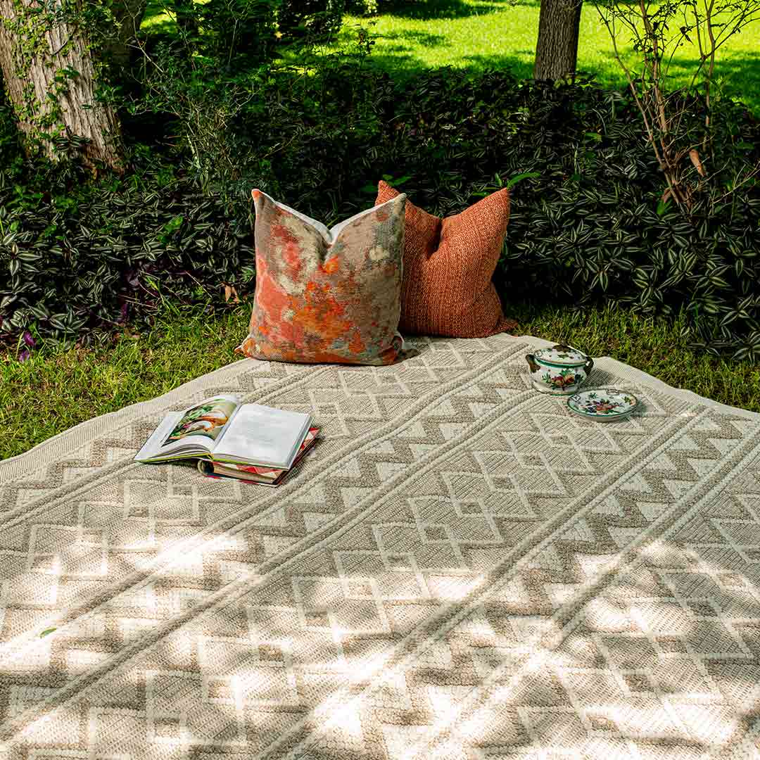 Tapete Decorativo Riviera 2009R Ivory / Gris – Geométrico · Exterior