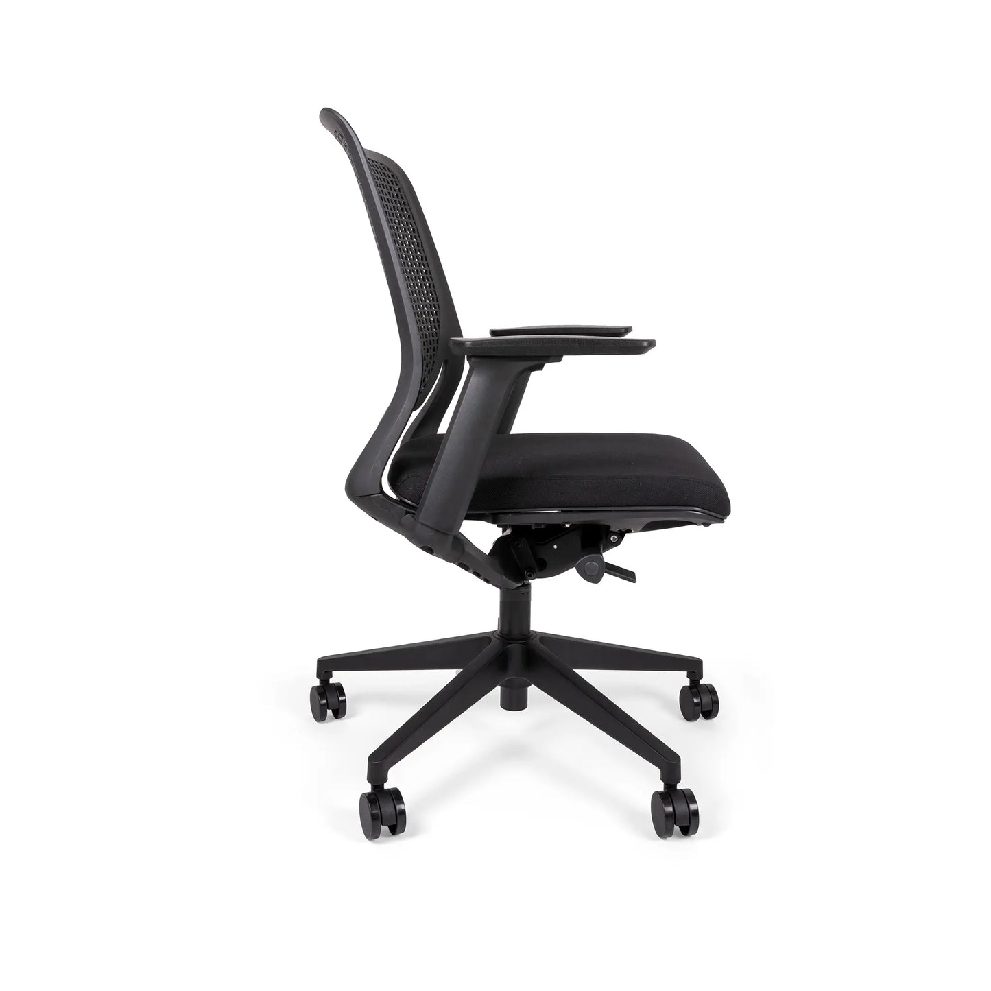 Silla Operativa Morico OHE-2003 Negra – Respaldo Perforado y Reclinamiento Sincronizado
