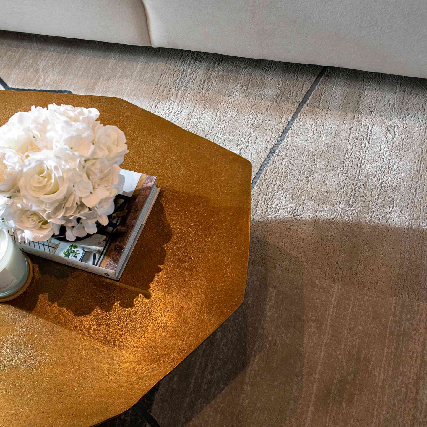 Tapete Decorativo Feizy Eren 1096C – Geométrico Moderno en Tonos Crema | Taupe