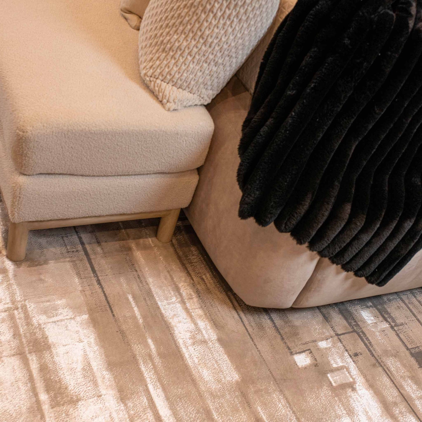 Tapete Decorativo Feizy Nela 1095C – Abstracto Moderno Plata | Taupe