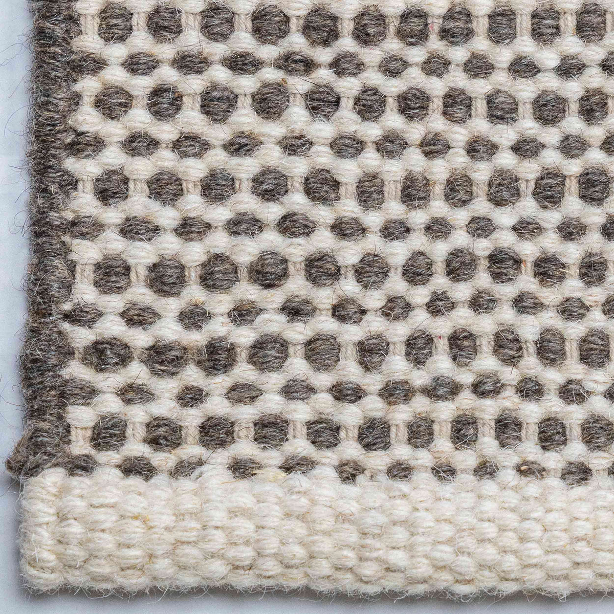 Tapete Decorativo SHAILA D8001 - Crema - Lana | Algodón - Hecho a Mano - Dorzav