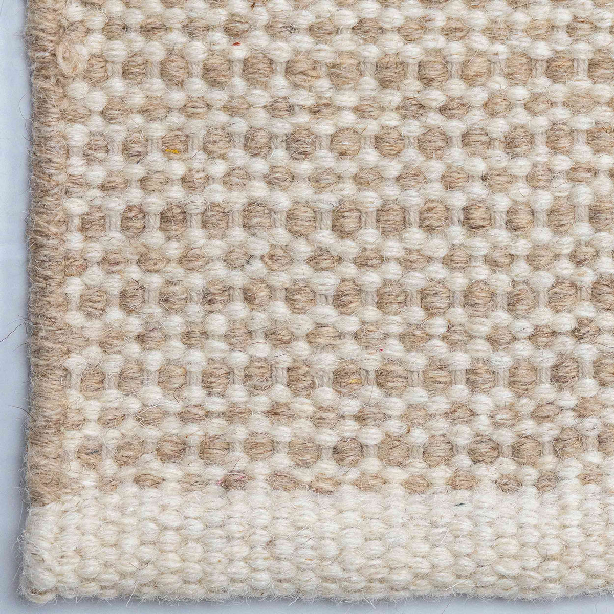 Tapete Decorativo SHAILA D8003 - Crema - Lana | Algodón - Hecho a Mano - Dorzav