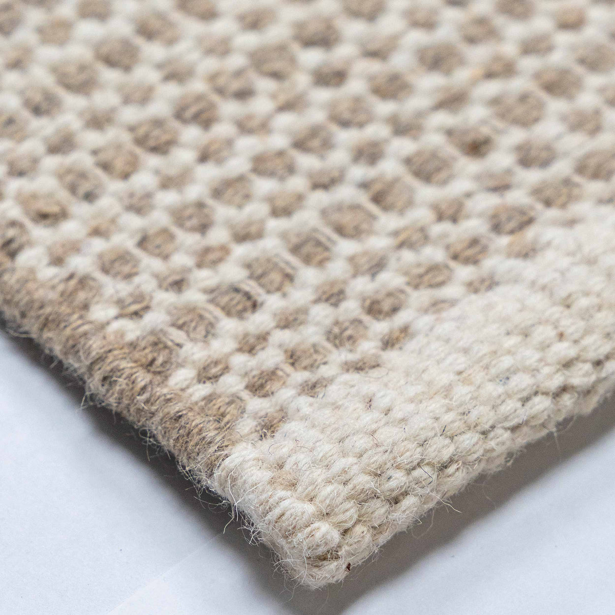 Tapete Decorativo SHAILA D8005 - Crema - Lana | Algodón - Hecho a Mano - Dorzav