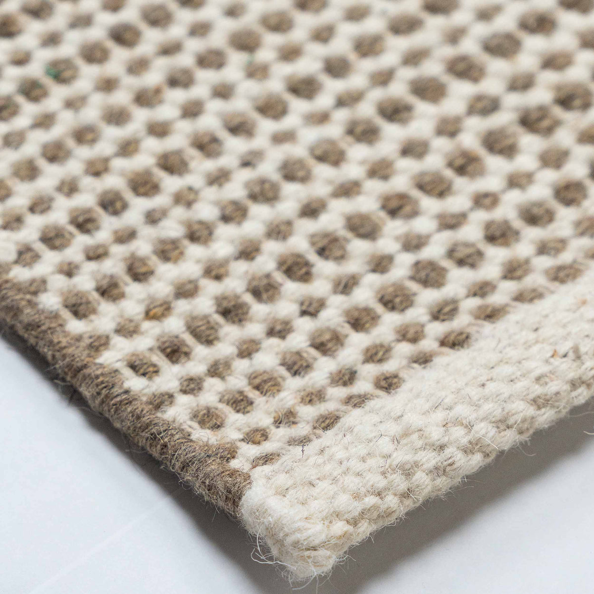 Tapete Decorativo SHAILA D8006 - Crema - Lana | Algodón - Hecho a Mano - Dorzav