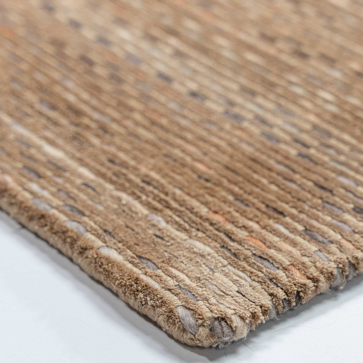 Tapete Decorativo THANE N4014 - Tabaco - Viscosa | Lana - Hecho a Mano - Dorzav