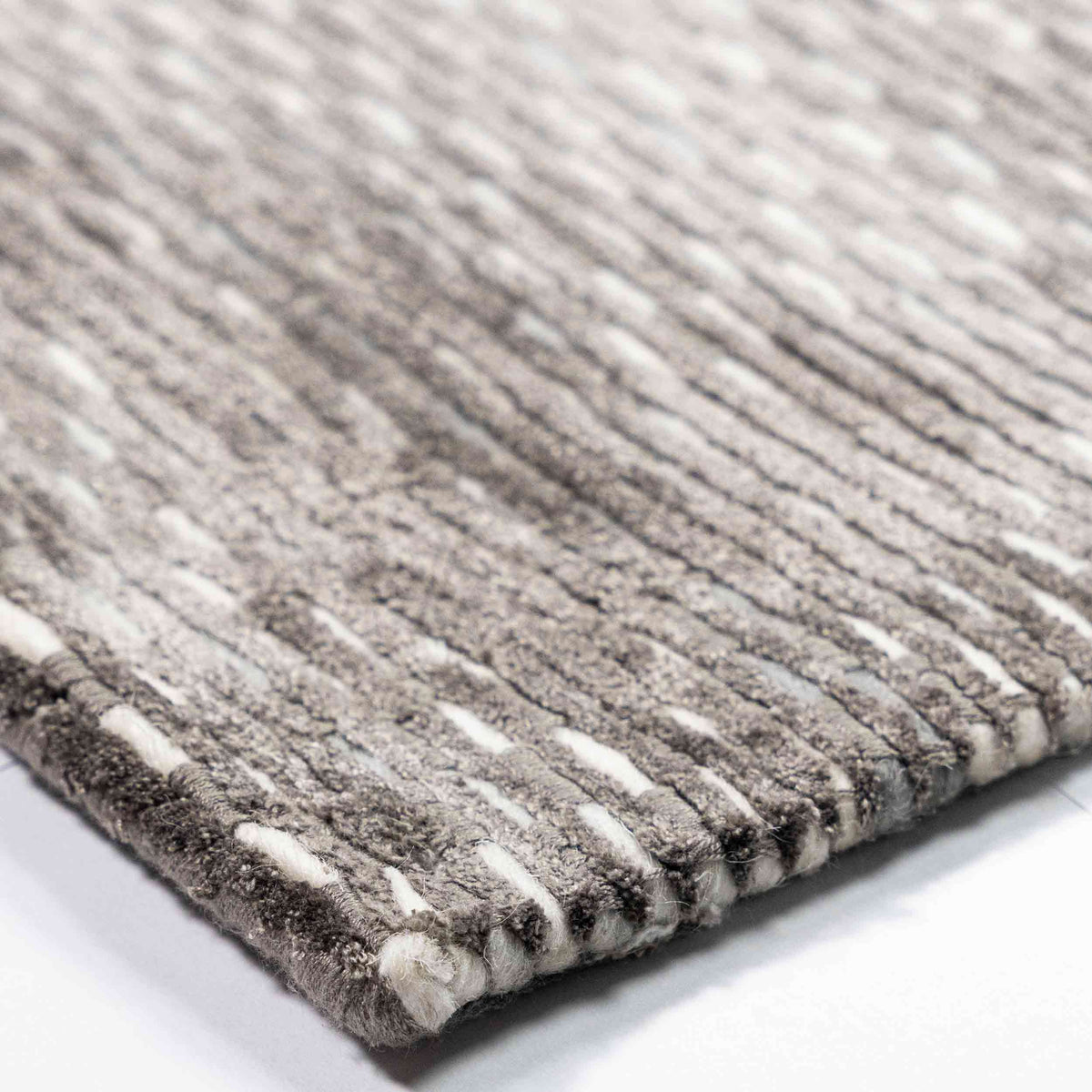 Tapete Decorativo THANE N4015 - Gris - Viscosa | Lana - Hecho a Mano - Dorzav