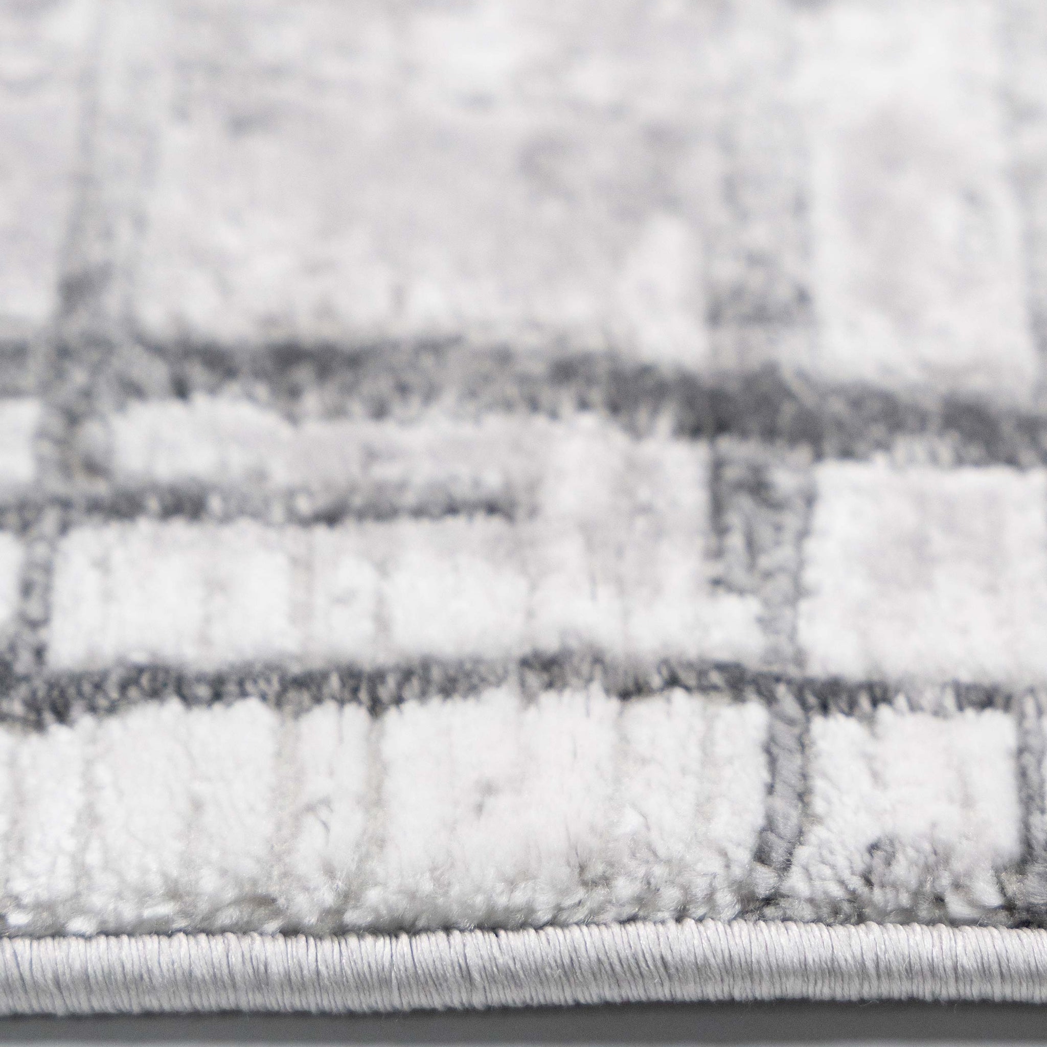 Tapete Decorativo VALDA R1021 - Gris - Poliéster | Polipropileno - Hecho a Máquina - Dorzav
