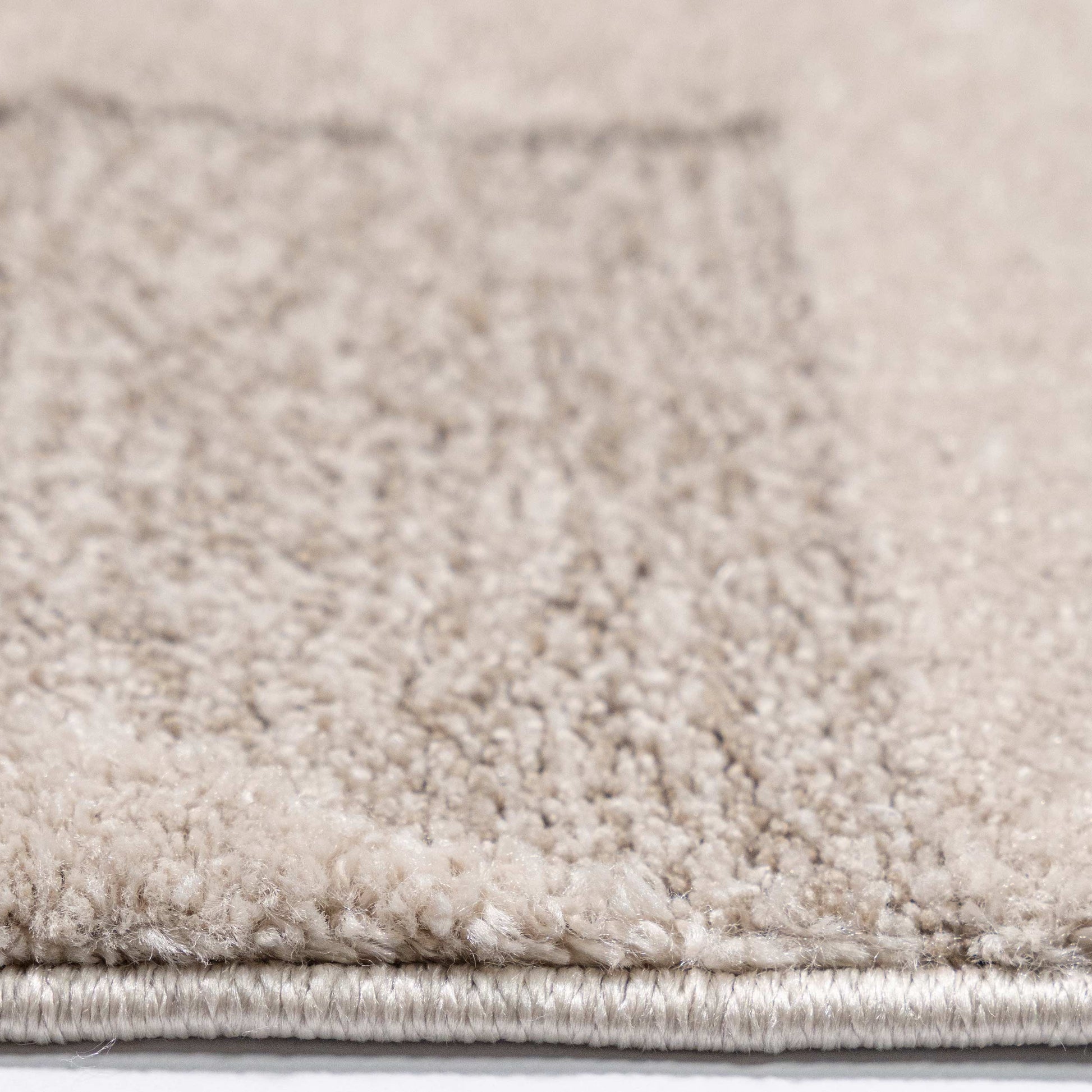 Tapete Decorativo VARSI R3020 - Crema - Poliéster | Polipropileno - Hecho a Máquina - Dorzav