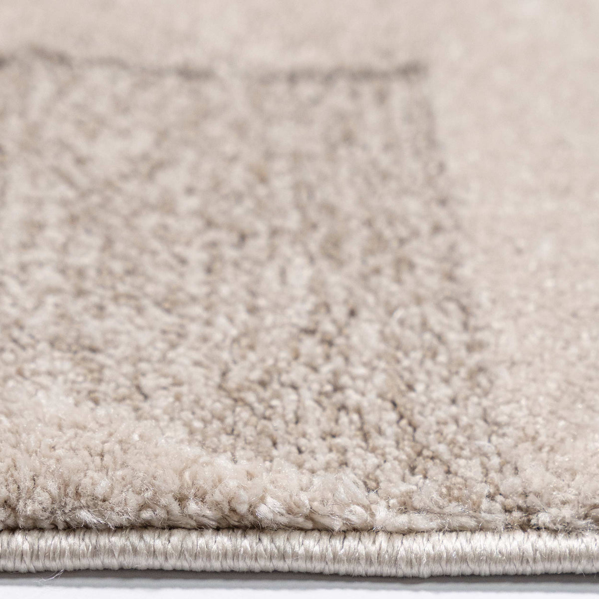 Tapete Decorativo VARSI R3020 - Crema - Poliéster | Polipropileno - Hecho a Máquina - Dorzav