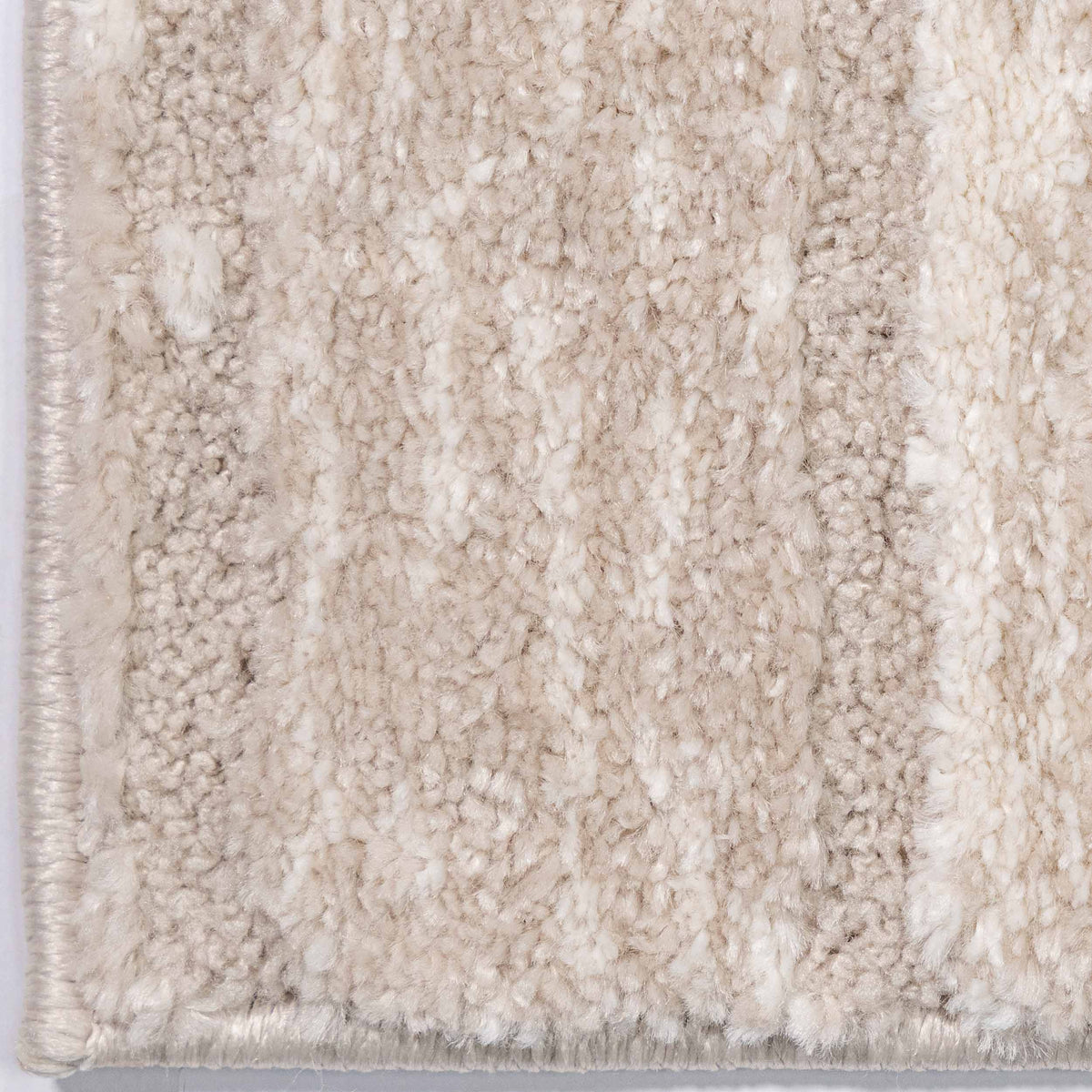 Tapete Decorativo VARSI R3024 - Crema - Poliéster | Polipropileno - Hecho a Máquina - Dorzav