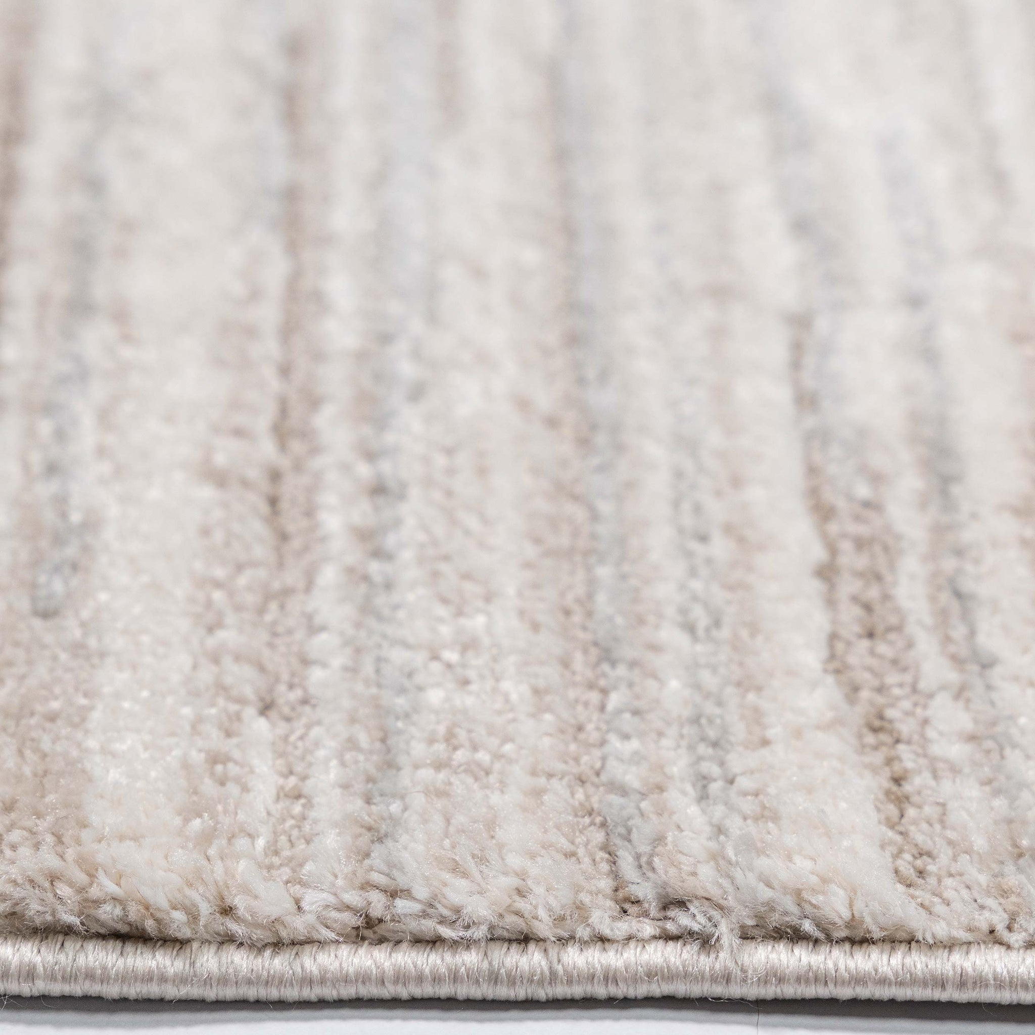 Tapete Decorativo VARSI R3027 - Crema - Poliéster | Polipropileno - Hecho a Máquina - Dorzav