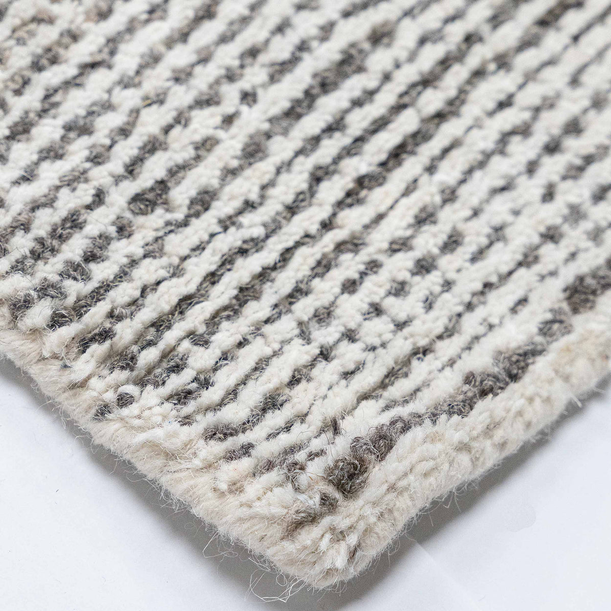 Tapete Decorativo VEDAS A1003 - Gris - Lana | Algodón - Hecho a Mano - Dorzav